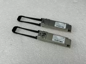 57-1000128-01 Brocade Lot Of 2 40ge Sr4 Qsfp 100m Optical Transceiver 40g