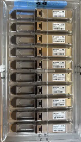 57-1000351-01 Brocade Qsfp 32gbx 4 New In Tray