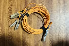 Qsfp-4x10g-aoc3m Cisco Qsfp4x10gaoc3m Genuine 3m Breakout Aoc Cable