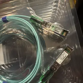 Sfp-25g-aoc4m Cisco New 25gbase Active Optical Sfp28 Cable 4m With Holo 10-3415-03