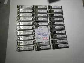 Ftlp8524p2bnl Finisar 1/lot Of 30 4gb/s Short Wave Sfp Transceivers Pre Owned