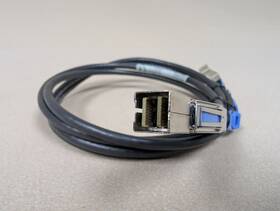 Oracle/sun 7090470 10129152-2010lf 36-pin Mini Sas3 Hd Blue Sas Cable 3ft Pn