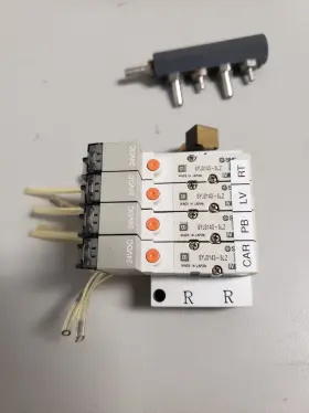 Syj3143-5lz Smc Four 24vdc Pneumatic Solenoid Valves On Manifold And Second Unit