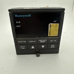 Honeywell UDC2000 Mini-pro DC200H-2-200-100000-0 Temperature Controller -used. Price: $115.59.